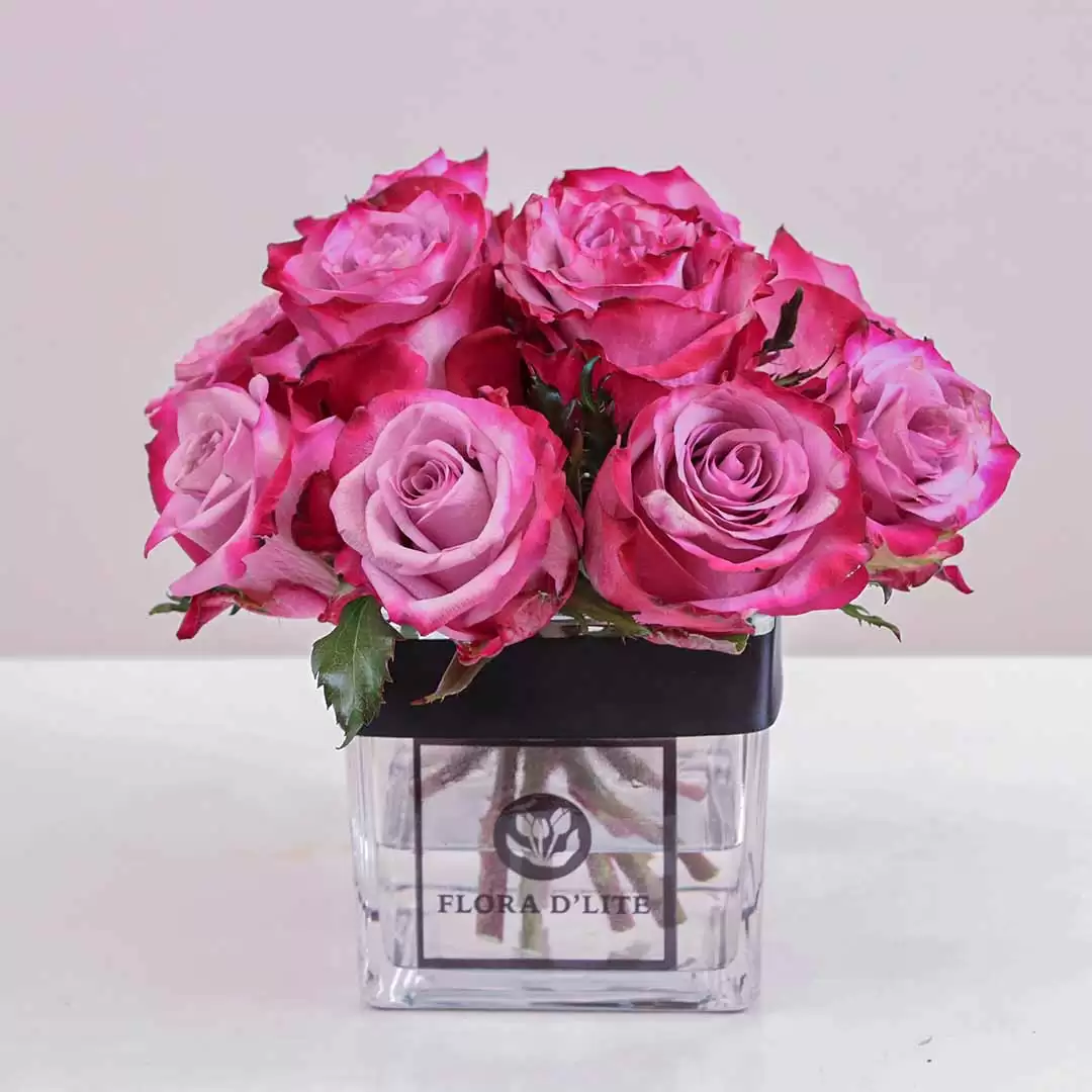 ROSES VASE ARRANGEMENT