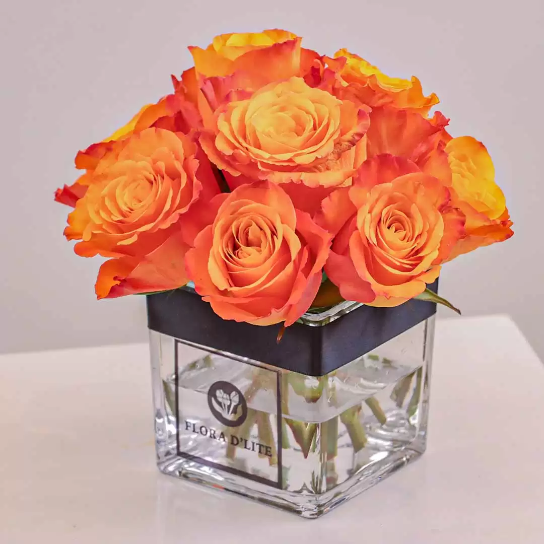 ROSES VASE ARRANGEMENT